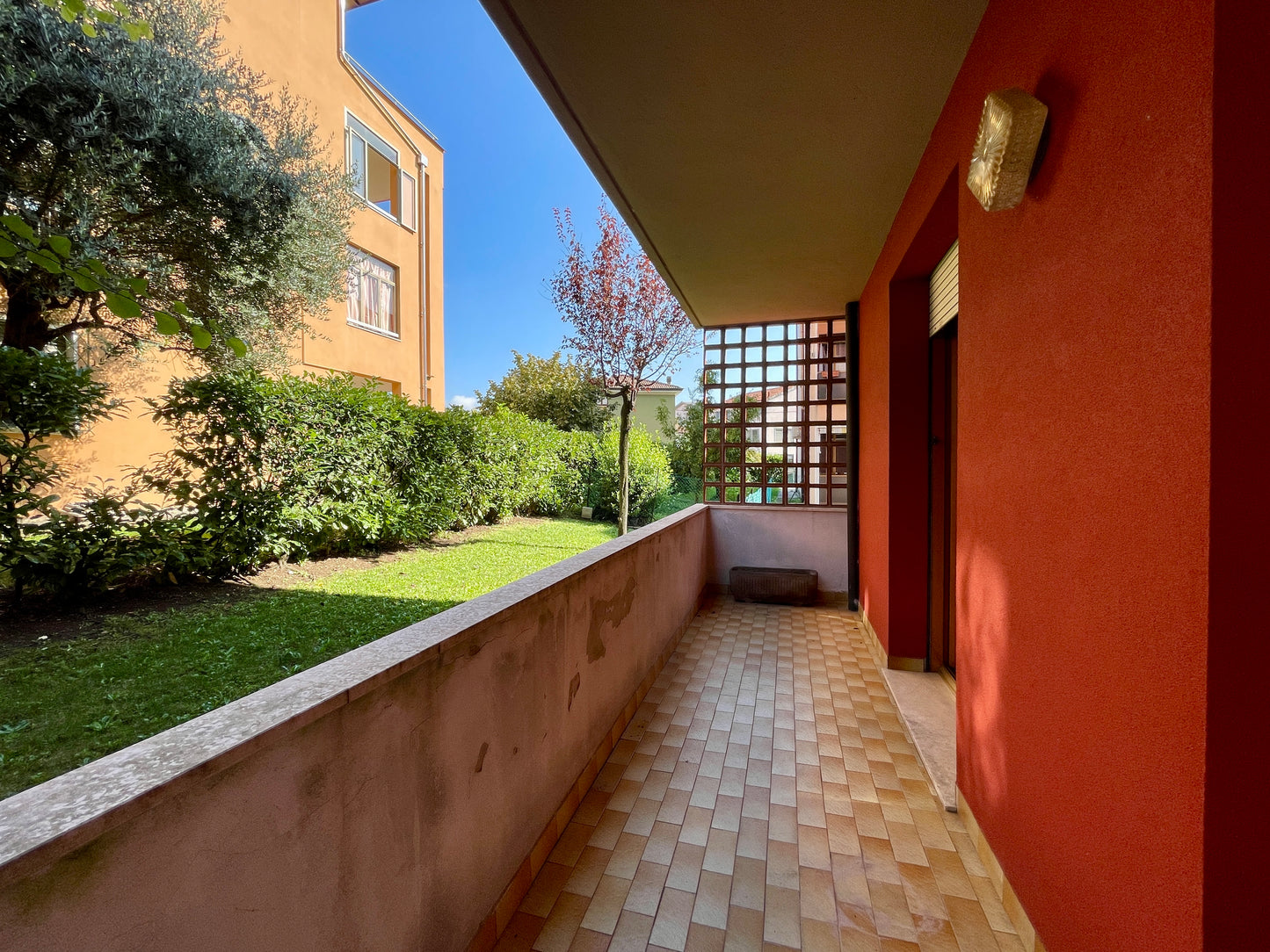 Ampio bicamere al piano terra
