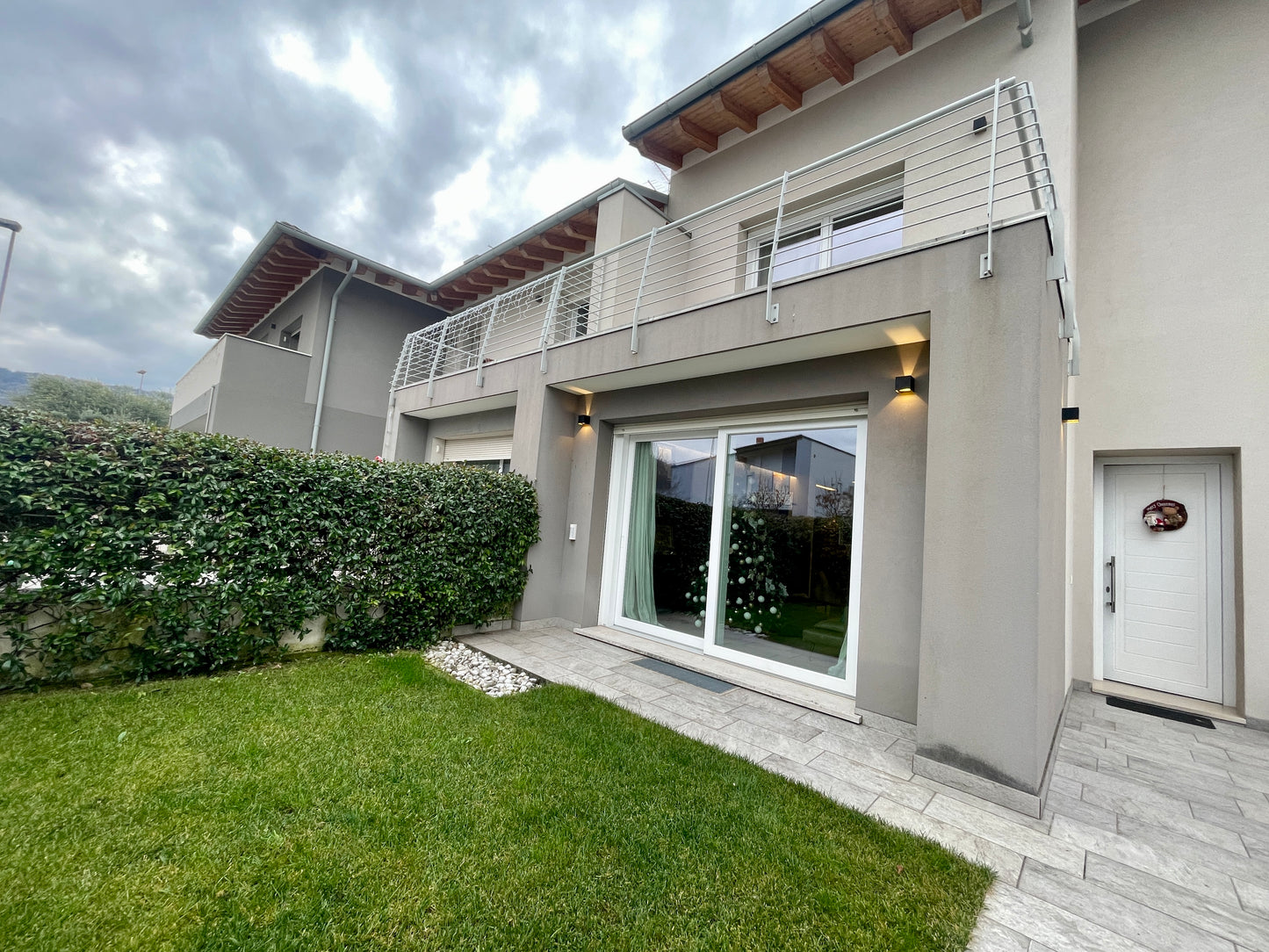 Villa a schiera di testa