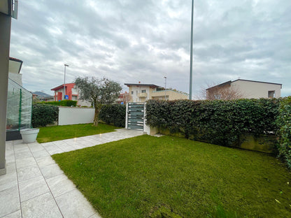 Villa a schiera di testa