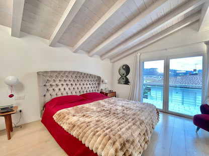 Villa a schiera di testa