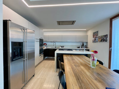 Villa Semi indipendente con giardino