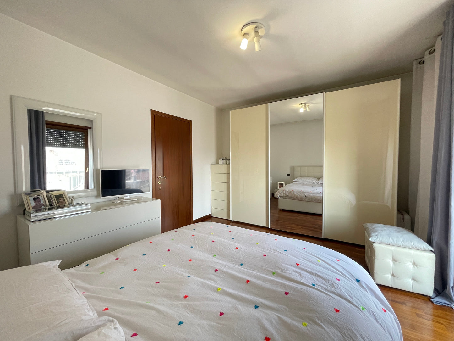 Casa a schiera di testa con giardino